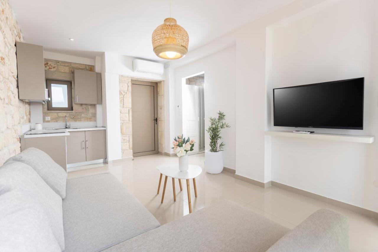 Anna Mare Luxury Apartments Afytos Exteriör bild