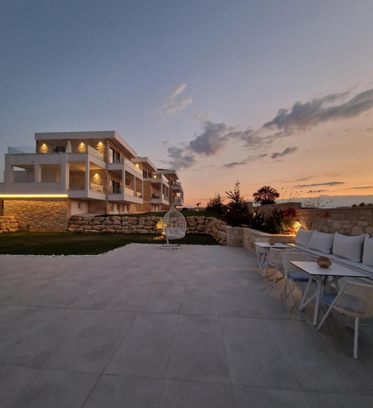 Anna Mare Luxury Apartments Afytos Exteriör bild
